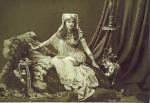 W 1868 r. Modrzejewska zadebiutowała w Warszawie. Odniosła sukces, a publiczność ją uwielbiała.