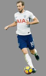 Harry Kane w lipcu skończy 25 lat.  Od 11. roku życia związany z Tottenhamem. W pierwszej drużynie zadebiutował w 2011 r. Grał też na wypożyczeniu w Leyton Orient, Millwall, Norwich i Leicester.  W 2015 roku został uznany za najlepszego młodego zawodnika  w Premier League.  Dwa ostatnie sezony kończył jako król strzelców. W reprezentacji Anglii rozegrał 23 mecze,  zdobył 12 goli. 
