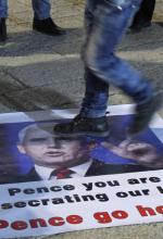 Palestyński protest w Betlejem przeciwko bliskowschodniej wizycie wiceprezydenta USA