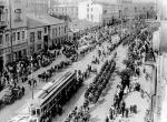 Kijów, 9 maja 1920 r. Wojsko polskie defiluje na ulicy Wielkiej Włodzimierskiej