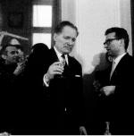 Mieczysław Moczar podczas spotkania z uczestnikami szturmu na Berlin w siedzibie Związku Bojowników o Wolność i Demokrację.