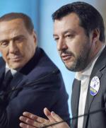 Liga zdobyła więcej głosów od Forza Italia. Dlatego to Matteo Salvini (z prawej), a nie Silvio Berlusconi będzie kierował koalicją centroprawicową  
