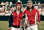 Wybuchowy John McEnroe (Shia LaBeouf, z lewej) i opanowany Björn Borg (Sverrir Gudnason). Kadr z filmu „Borg/McEnroe. Między odwagą a szaleństwem”.