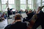 Koncert orkiestry Amadeus pod dyr. Agnieszki Duczmal w warszawskich Łazienkach Królewskich.