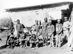Grupa Herero w niemieckiej niewoli w czasie wojny zakończonej pierwszym w nowożytnej historii ludobójstwem.