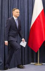 Andrzej Duda określił ustawę degradacyjną  jako „niesprawiedliwą”  