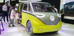 Futurystyczny VW Buzz na jednym ładowaniu ma przejechać 600 km.