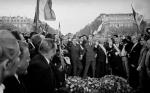 30 maja 1968 r. André Malraux i Michel Debré poprowadzili demonstrację miliona zwolenników gaullistowskiego rządu na Polach Elizejskich.