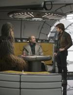 Od lewej: wierny Chewbacca, Tobias Beckett (Woody Harrelson) i Han Solo (Alden Ehrenreich) 