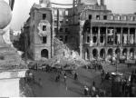 Od początku wojny Warszawa  była niszczona przez Niemców,  na zdj. Pałac Lubomirskich 