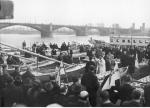Święcenie nowych łodzi, w tle most Poniatowskiego – rok 1938 