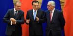 Donald Tusk, Li Keqiang i Jean-Claude Juncker asystują podpsaniu umów pomiędzu UE a Chinami w Pekinie.