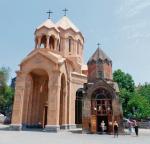 ≥ Gdy sowieci chcieli zburzyć XVII-wieczną bazylikę, to odkryli w niej drugi, mniejszy, XIII-wieczny kościół Katoghike 