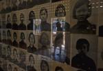 W Tuol Seng zdjęcia pomordowanych upamiętniają 20 tys. ofiar centralnej katowni Czerwonych Khmerów