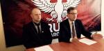 Jacek Lanuszny (na zdjęciu z lewej, obok Robert Winnicki) twierdzi, że reportaż TVN przysporzył mu popularności 