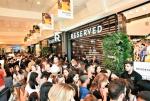 ≥Otwarcie sklepu LPP w Tel Awiwie zgromadziło tłumy klientów  