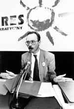 Działacz Kongresu Liberalno- -Demokratycznego.  Jacek Kozłowski  w latach 90.