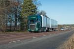 Długie ciężarówki, mierzące 25,25 m, dopuszczone są do ruchu m.in. w Niemczech, Holandii i Szwecji. Zużywają 30 proc. mniej paliwa na tonę ładunku w porównaniu z klasycznymi zestawami 