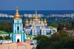 Monaster św. Michała Archanioła  o Złotych Kopułach w Kijowie, zbudowany w XII wieku, pięć wieków później przebudowano w stylu barokowym. Zniszczony za Stalina, w wolnej Ukrainie został odtworzony 