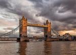 Nad londyńskim City zbierają się ciemne chmury.  Kolejne firmy szykują się do emigracji. 