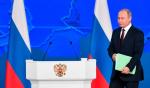 Prezydent powoli traci pozycję arbitra w wojnie  o władzę  w Rosji 