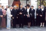 <Ich Cesarskie Moście  z prezydentem Aleksandrem Kwaśniewskim  i jego małżonką podczas przyjęcia  w rezydencji ambasadora Japonii Hideakiego Uedy B