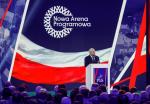 Jarosław Kaczyński ogłaszający nową piątkę PiS. Nowe obietnice będą miały poważne konsekwencje finansowe dla samorządów   