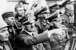 Adolf Hitler podczas wizyty w Warszawie po kapitulacji stolicy Polski, 5 października 1939 r. 