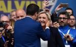 Mediolan,  18 maja. Liderzy Europejskiego Sojuszu Ludów  i Narodów: Włoch Matteo Salvini  i Francuzka Marine Le Pen 