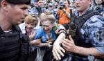 Moskiewska policja zatrzymuje uczestników środowego protestu 