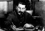 Józef Stalin był prawdopodobnie jedyną osobą w ZSRS, która dysponowała pełną wiedzą o Powstaniu Warszawskim