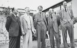 Uczestnicy konferencji w Hamilton.  Od lewej: George Hall, Harold  W. Dodds, Richard K. Law, Sol Bloom i Osbert Peake. 21 kwietnia 1943 r. 
