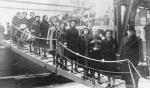 Po tzw. nocy kryształowej w Niemczech (9-10 listopada 1938 r.) organizacje żydowskie w Anglii zorganizowały system pomocy dla Żydów z Europy. W „kindertransportach” sprowadzono  ok. 10 tys. dzieci