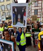 Antykapitalistyczne protesty w Bayonne koło Biarritz, gdzie przez dwa dni obradowali przywódcy G7 