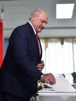 Aleksander Łukaszko od 23 lat steruje parlamentem na Białorusi   