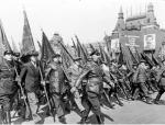 Parada weteranów rewolucji październikowej na placu Czerwonym w Moskwie, 1930 r.