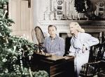 Kadr z filmu „Świąteczna gospoda” (1942 r.), w którym Bing Crosby zaśpiewał nagrodzony Oscarem przebój wszech czasów: „White Christmas” 