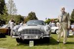 Aston  Martin DB5  – w wersji  z filmu Goldfinger  z Jamesem Bondem, zmienił właściciela  za 6,4 milionów dolarów 