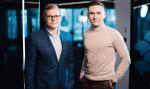 Firma PayUkraine (od lewej założyciele: Aliaksandr Horlach i Evgeny Chomtonau) opracowuje nowy sposób przesyłania gotówki dla tych, którzy preferują tradycyjne metody przesyłania pieniędzy