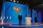 Władimir Putin stara się sformułować na nowo rosyjską politykę historyczną, co pozwala Rosji występować jako „autorytet moralny”   