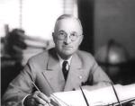 Harry S. Truman w latach 1945–1953 był 33. prezydentem Stanów Zjednoczonych 