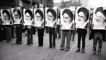 7 stycznia 1978 r. posłuszna szachowi prasa irańska wydrukowała artykuł atakujący ajatollaha Chomeiniego za jego rzekomy homoseksualizm. Publikacja wywołała falę protestów studenckich, które przeobraziły się w rewolucję i doprowadziły do wygnania szacha i proklamacji Republiki Islamskiej 