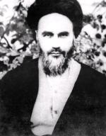 Od 10. roku życia Ruhollah Chomeini nosił czarny turban, oznakę przynależności do rodu proroka Mahometa 