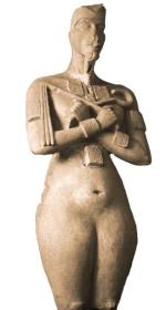 Zdumiewa, że posąg faraona Echnatona nie ma męskich genitaliów ani spódniczki noszonej przez władców Egiptu 