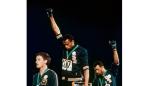 Salut praw człowieka,  czyli najsłynniejsze pięści  w dziejach olimpizmu  – Tommie Smith i John Carlos na igrzyskach w Meksyku  w 1968 roku