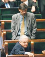 Lech Nikolski z premierem Leszkiem Millerem, Sejm, maj 2002 r. 