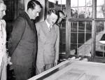 Albert Speer (drugi z lewej) należał do ulubieńców Adolfa Hitlera, który już w 1934 r. mianował Speera głównym architektem NSDAP 