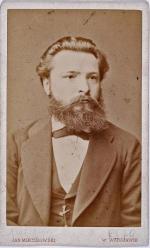 Julian Ochorowicz (1850–1917) – polski psycholog, filozof, wynalazca, poeta, publicysta i fotografik 