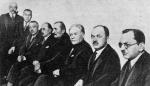 Część ławy oskarżonych w procesie brzeskim, od lewej: Adam Pragier, Kazimierz Bagiński, Karol Popiel, Władysław Kiernik, Wincenty Witos, Herman Lieberman, Józef Putek, Adam Ciołkosz