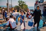 Tymczasowe życie na Lesbos. Kilkanaście dni temu spłonął tu największy w UE obóz dla imigrantów  